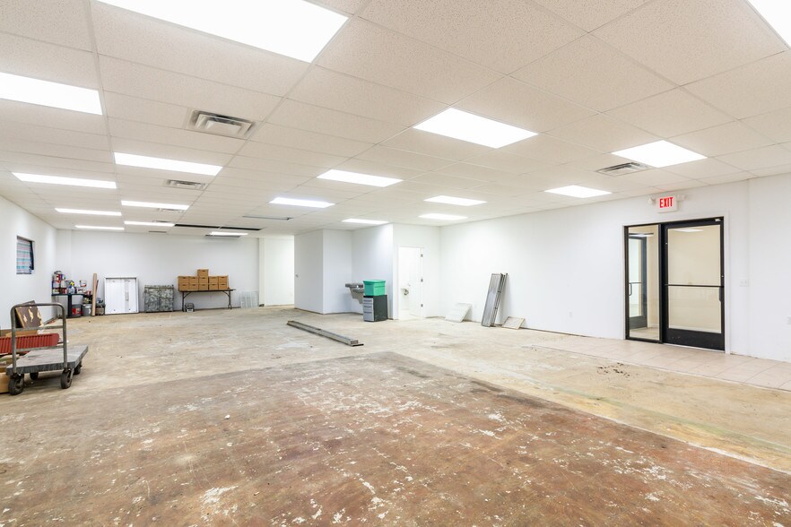 More Photos Of 11485 N Territorial Rd, Dexter Freestanding For Sale