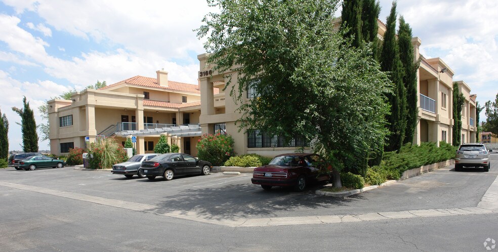 More Photos Of 3166 E Palmdale Blvd, Palmdale Office For Sale