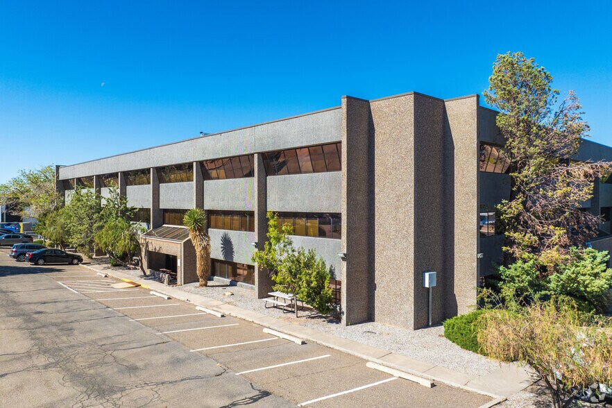 More Photos Of 2340 Alamo Ave SE, Albuquerque Coworking Space