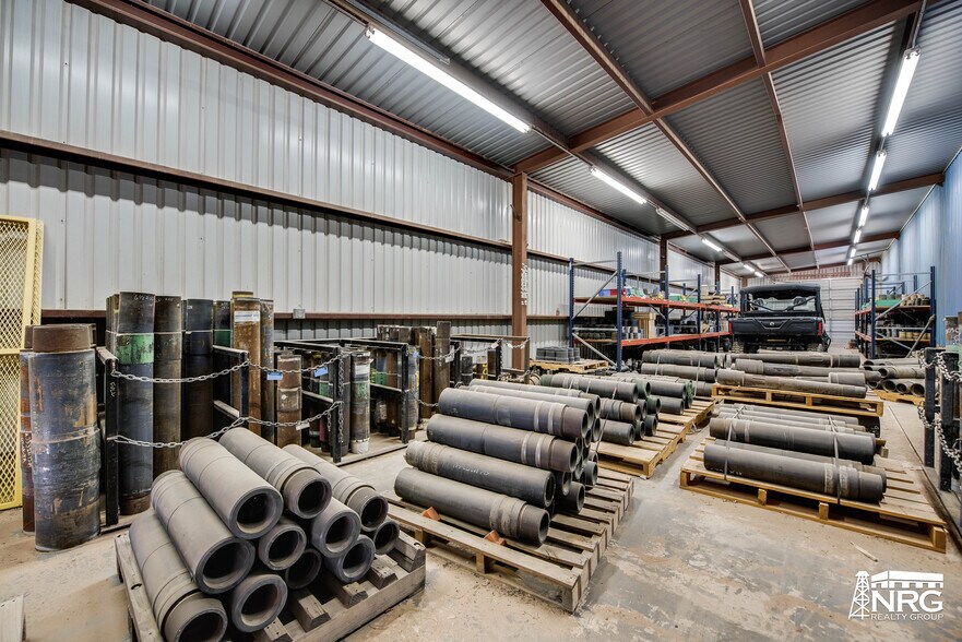 More Photos Of 1602 S Midkiff Rd, Midland Warehouse For Lease