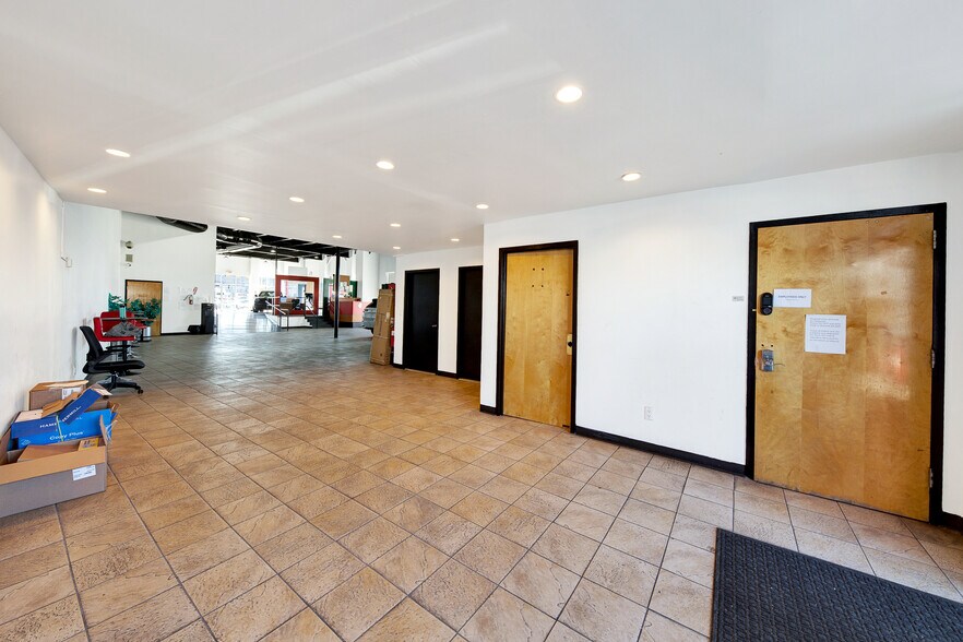 More Photos Of 4101 Boston Rd, Bronx Freestanding For Lease