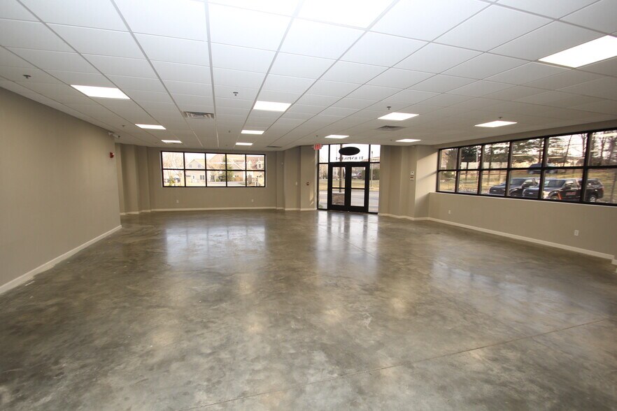 More Photos Of 2302 Turnpike St, North Andover General Retail For Sale