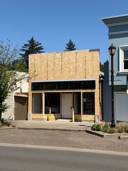 More Photos Of 342 S Broadway St, Estacada General Retail For Lease