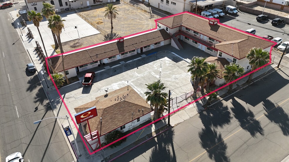More Photos Of 625 W Broadway St, Needles Hotel For Sale