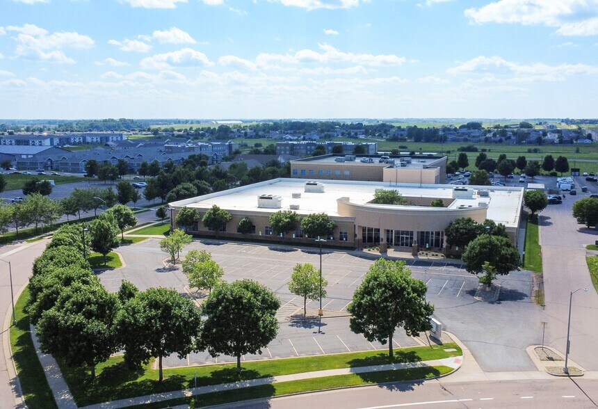 Primary Photo Of 3901 N Louise Ave, Sioux Falls Office For Lease