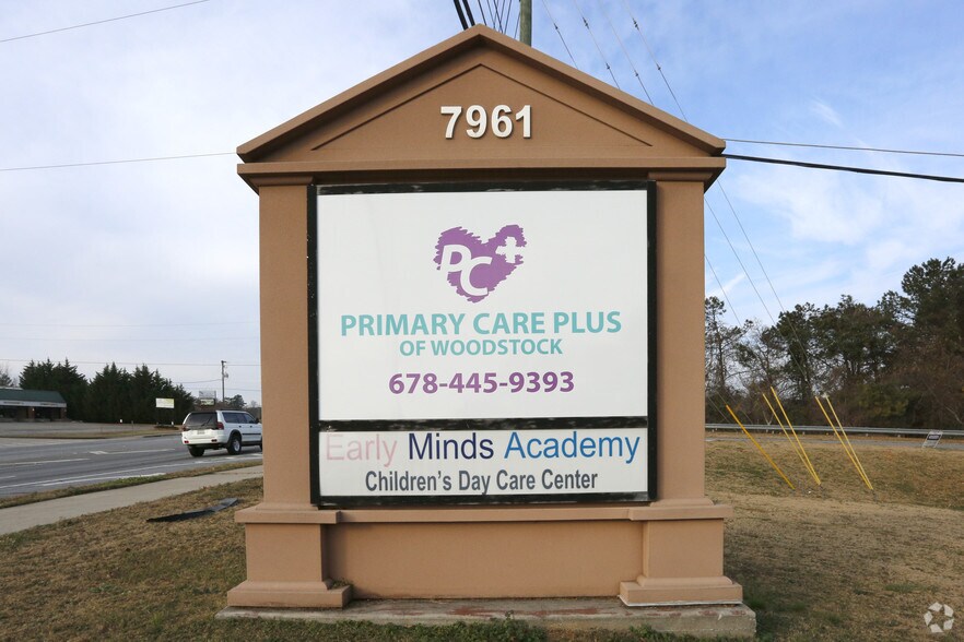 More Photos Of 7961 Hwy 92, Woodstock Medical For Lease