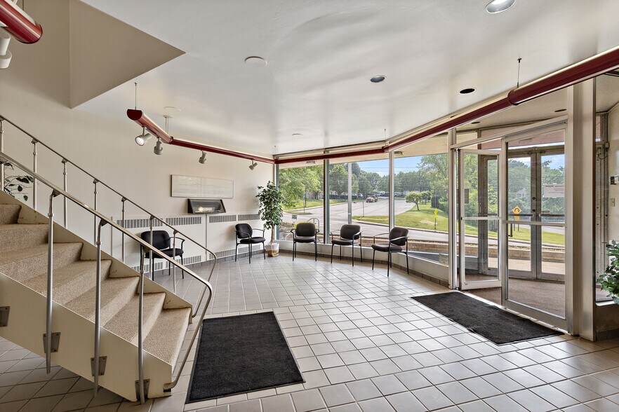 More Photos Of 850 Poplar St, Pittsburgh Flex For Sale