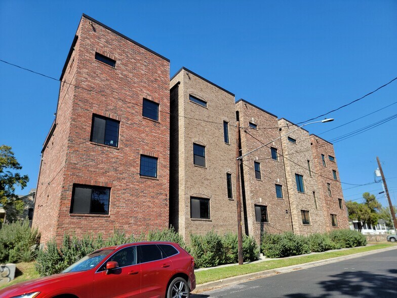 More Photos Of 800 Lydia St, Austin Unknown For Lease