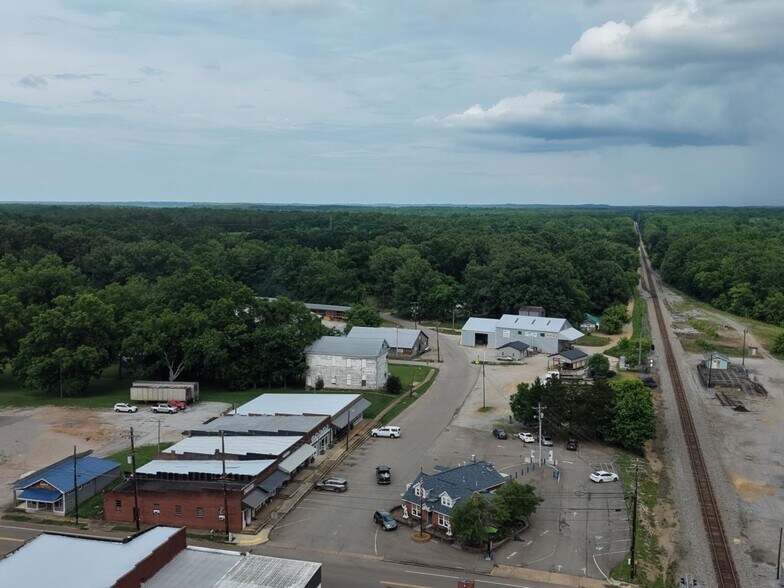 More Photos Of 114 Dogwood Ave, Middleton Auto Repair For Sale