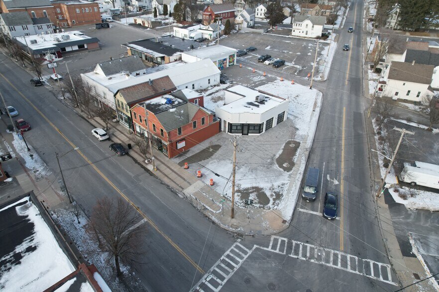 More Photos Of 102 Mohawk Ave, Schenectady Storefront Retail Office For Lease