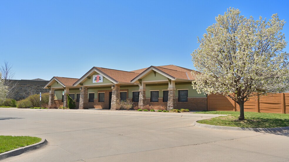 More Photos Of 4901 NW 1st St, Lincoln Daycare Center For Sale