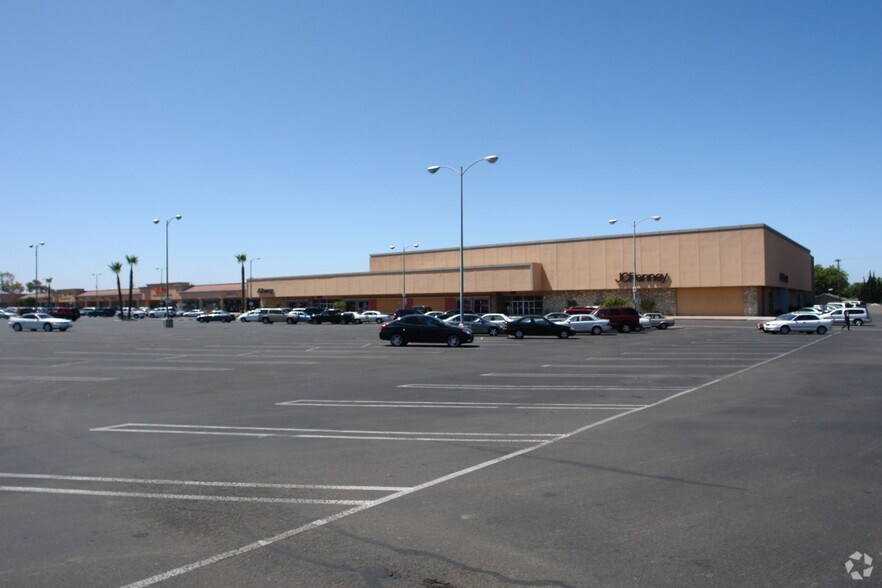 More Photos Of 1323-1465 S Broadway, Santa Maria Freestanding For Lease