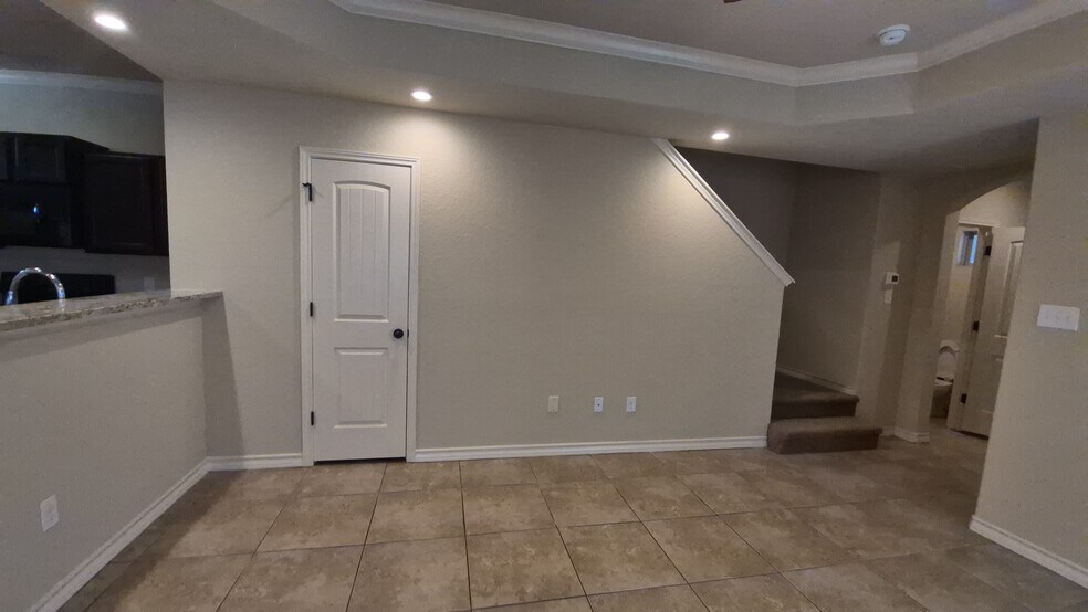 More Photos Of 6866 Lakeview Dr, San Antonio Multifamily For Sale