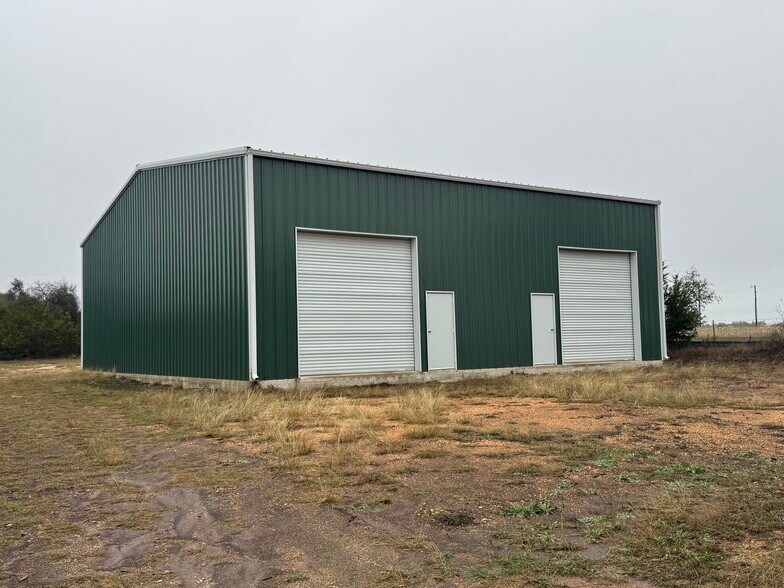 More Photos Of 1851 County Road 280, Leander Warehouse For Lease
