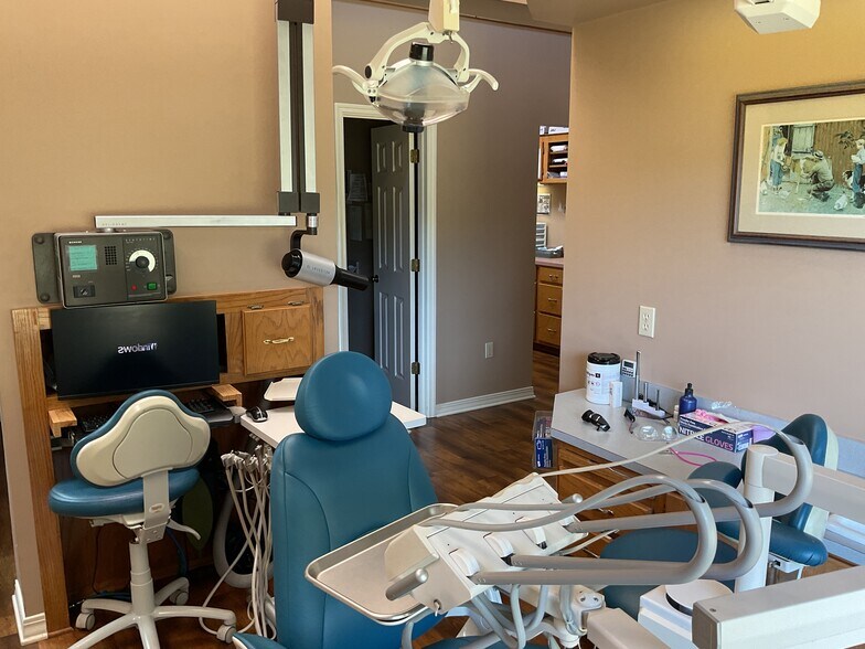 More Photos Of 1666 S Forest Ave, Luverne Medical For Sale