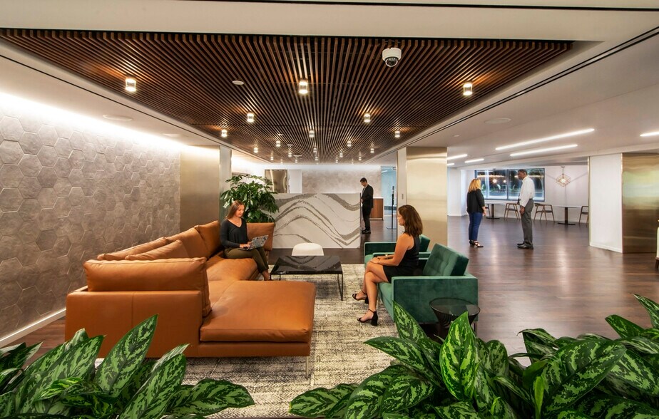 More Photos Of 1676 International Dr, McLean Office For Lease