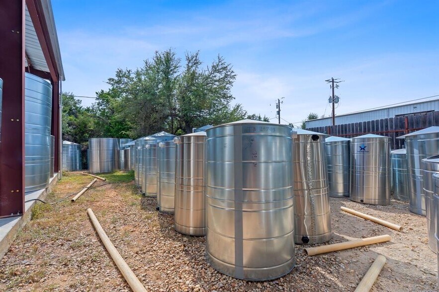 More Photos Of 16299 Fitzhugh Rd, Dripping Springs Warehouse For Sale