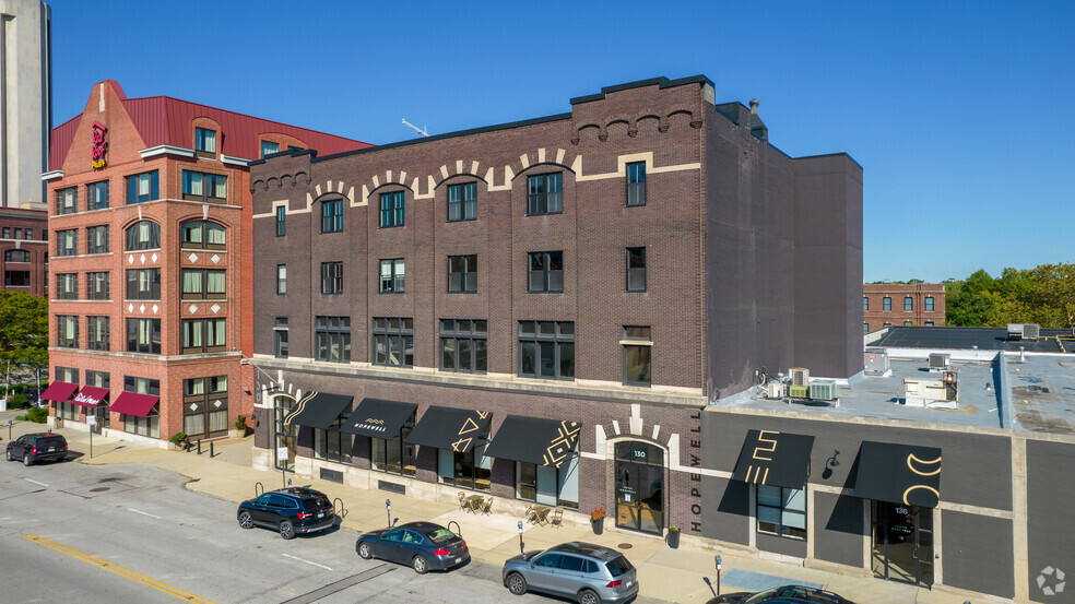 More Photos Of 130-136 E Chestnut St, Columbus Office For Lease