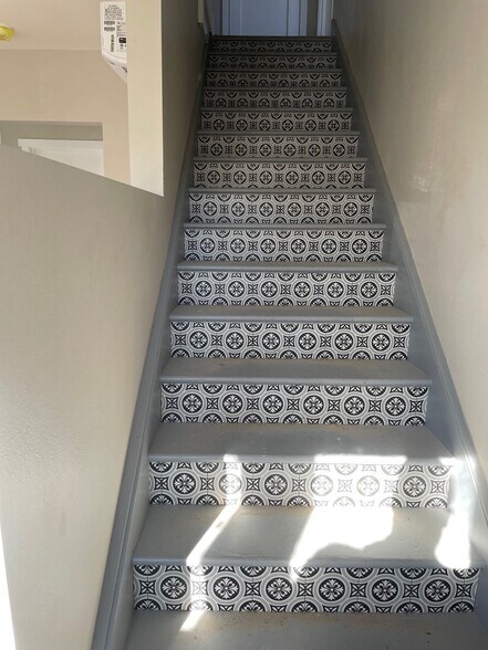 More Photos Of 183 N Waverly St, Orange Apartments For Sale