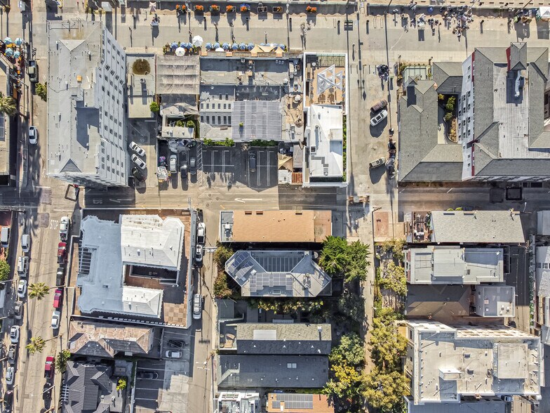 More Photos Of 14 Ozone Ave, Venice Apartments For Sale