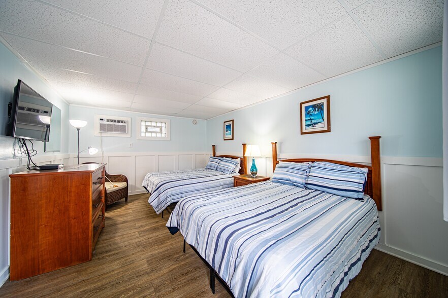 More Photos Of 5169 Lake Rd E, Geneva Hotel For Sale