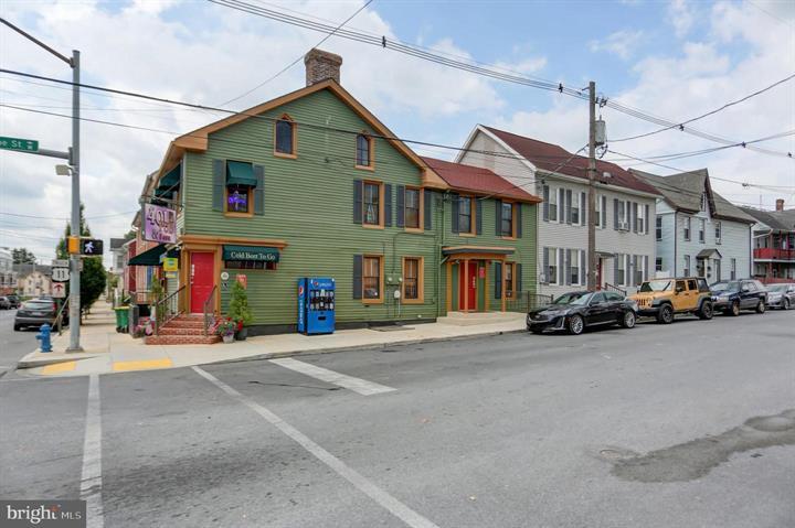 More Photos Of 401 S Main St, Chambersburg Storefront Retail Residential For Sale