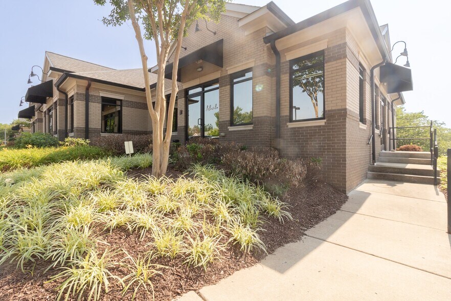 More Photos Of 174 Saundersville Rd, Hendersonville Medical For Sale