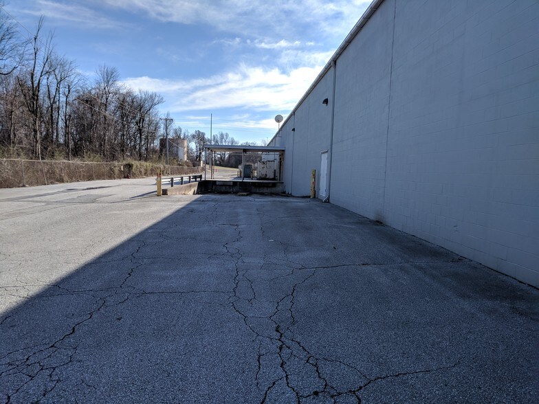 More Photos Of 2440 Lone Oak Rd, Paducah Freestanding For Sale