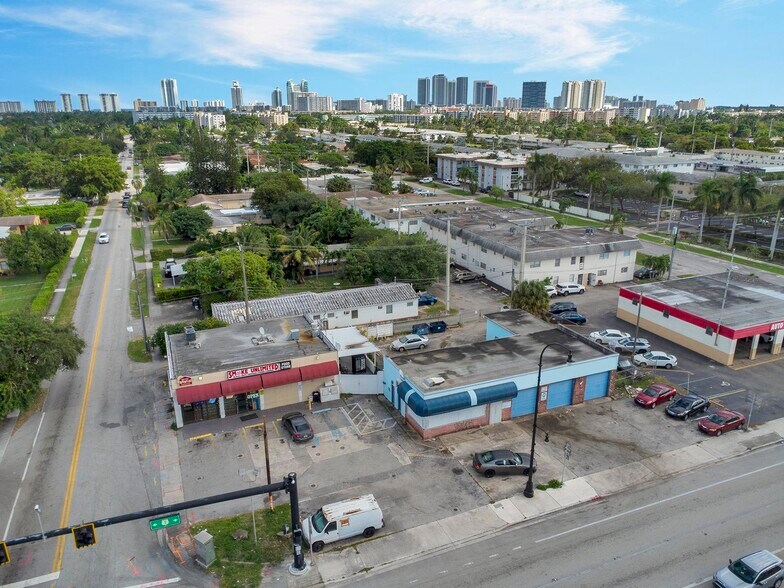 More Photos Of 1010 N Federal Hwy, Hallandale Beach Service For Sale