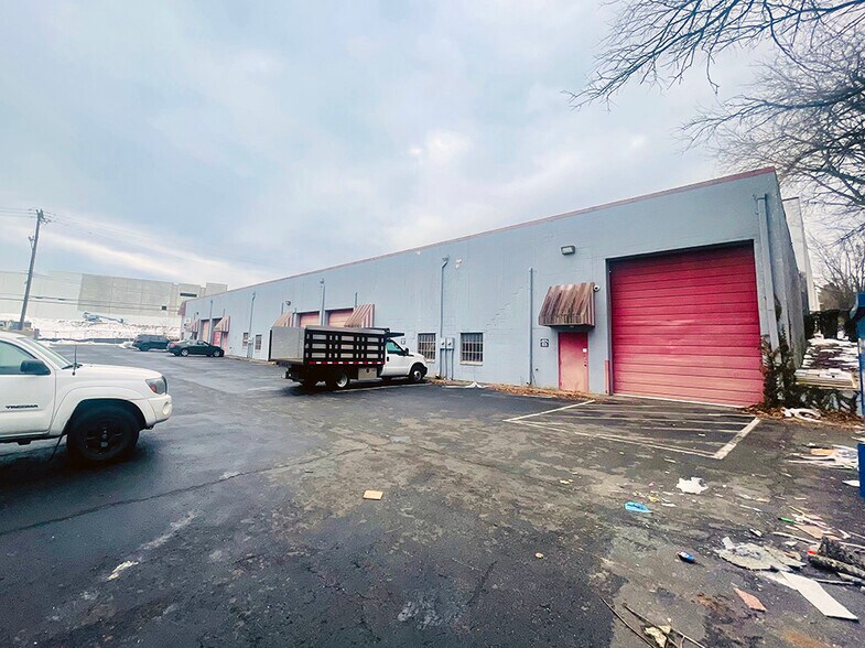 More Photos Of 8150 Cryden Way, District Heights Warehouse For Sale