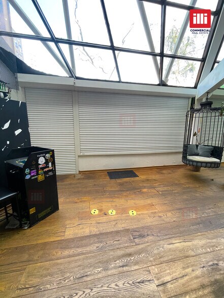 More Photos Of 8462-8470 Santa Monica Blvd, West Hollywood Storefront For Lease