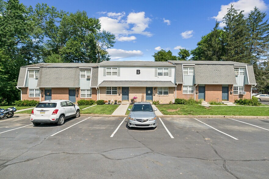 More Photos Of 305 S Warminster Rd, Hatboro Apartments For Sale
