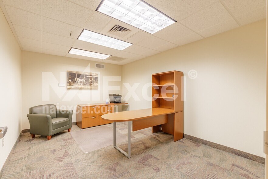 More Photos Of 1 S Main St, Saint George Bank For Sale