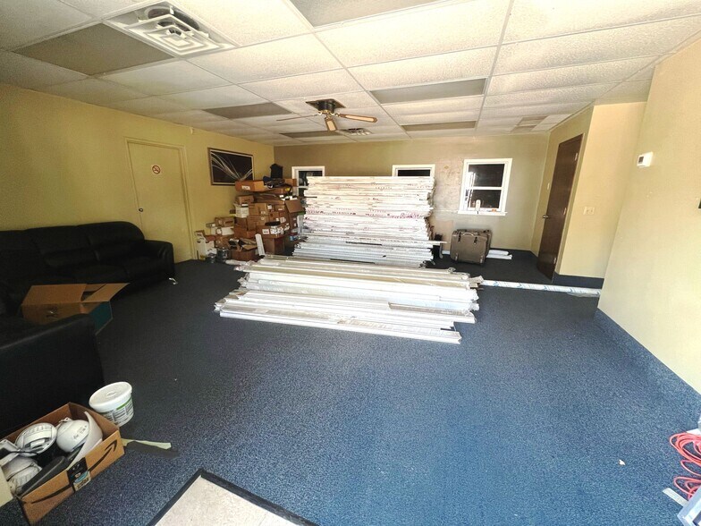 More Photos Of 5826-5830 Corporation Cir, Fort Myers Warehouse For Sale