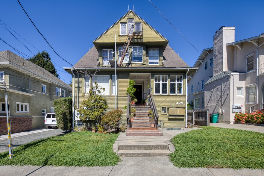More Photos Of 429 Vernon St, Oakland Apartments For Sale