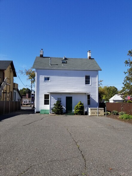 More Photos Of 19 N Bridge Ave, Red Bank Office For Lease