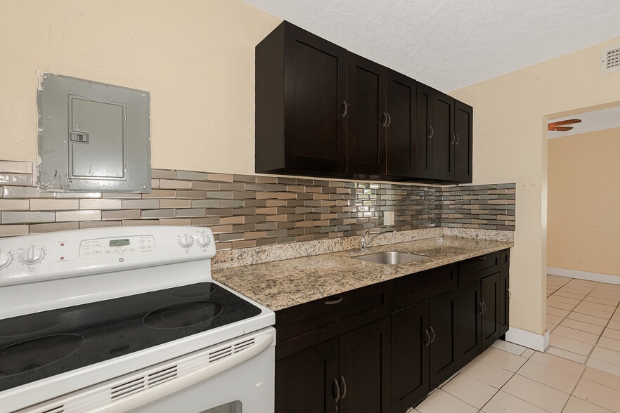 More Photos Of 416 NW 19th Ave, Fort Lauderdale Specialty For Sale