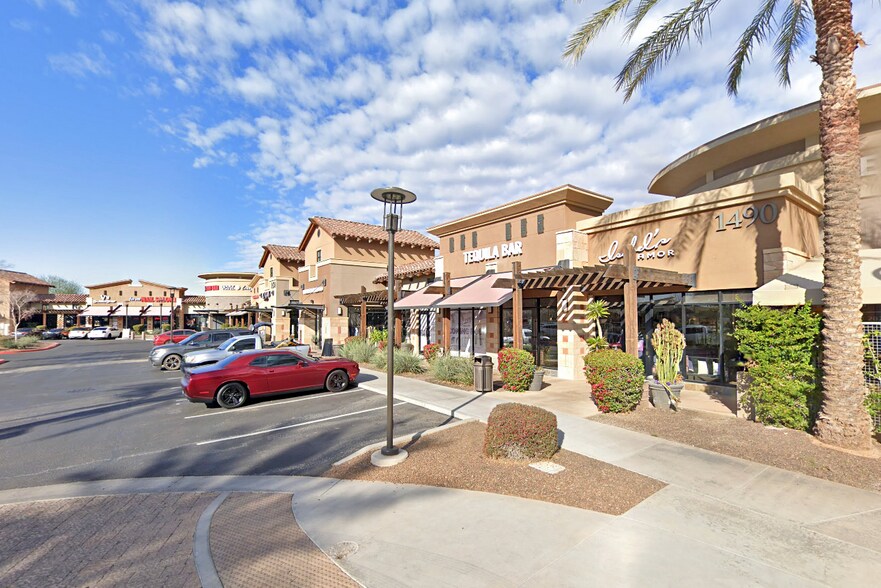 More Photos Of 1490 E Williams Field Rd, Gilbert Storefront For Lease