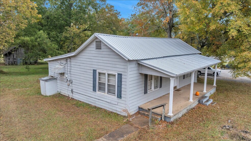 More Photos Of 1209 Ford Chapel Rd, Harvest General Retail For Sale