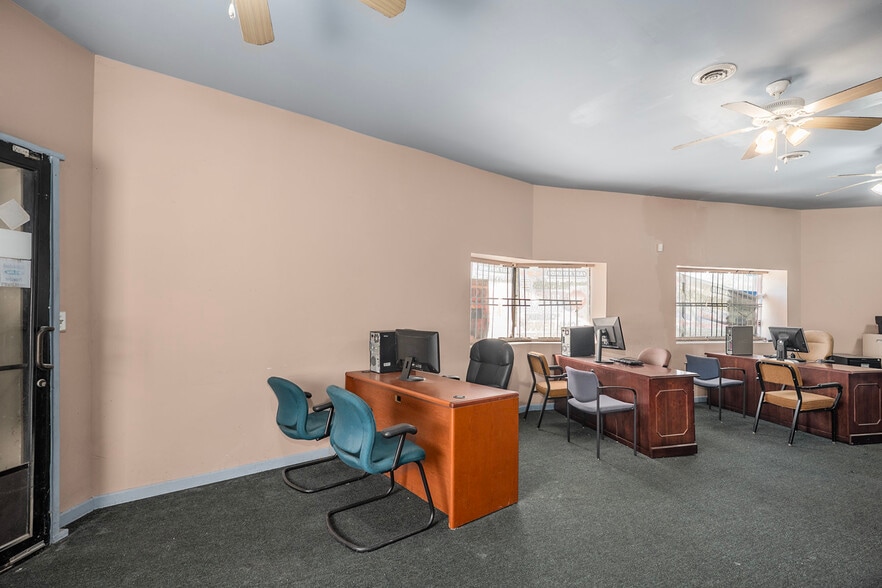 More Photos Of 8300 Livernois Ave, Detroit Storefront Retail Office For Sale