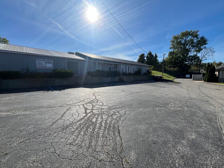 More Photos Of 3695 W State Road 45, Bloomington Freestanding For Lease