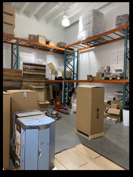 More Photos Of 8285 NW 64th St, Miami Light Distribution For Lease