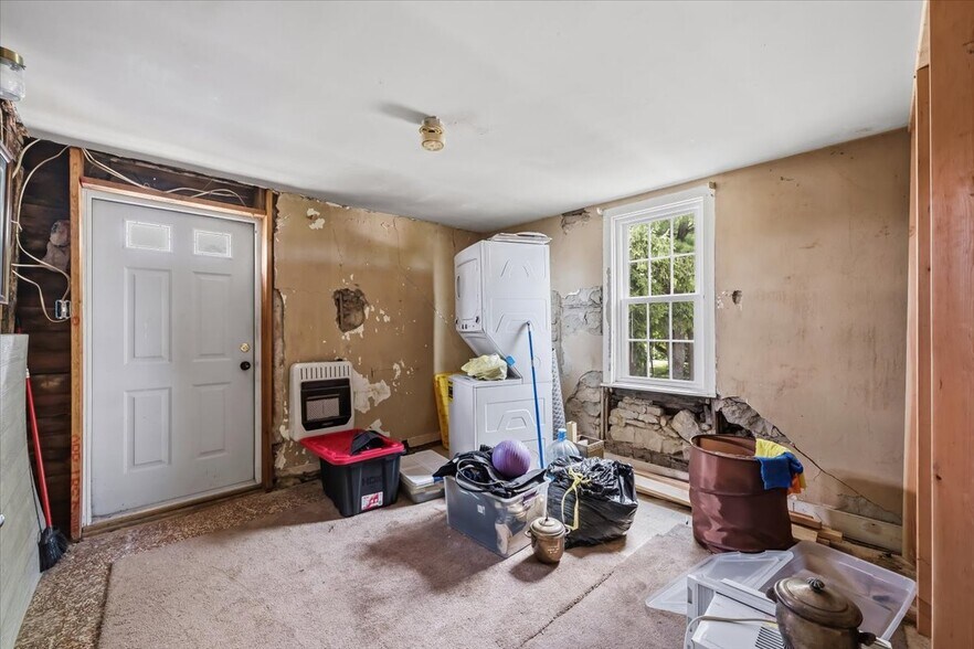 More Photos Of 402 W Moorestown Rd, Nazareth Medical For Sale