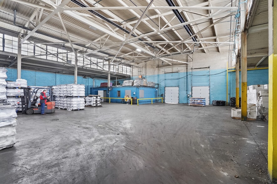 More Photos Of 8525 Clinton Rd, Brooklyn Warehouse For Sale