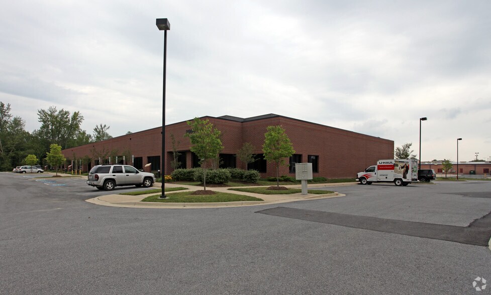 More Photos Of 2960 Technology Pl, Waldorf Research And Development For Lease