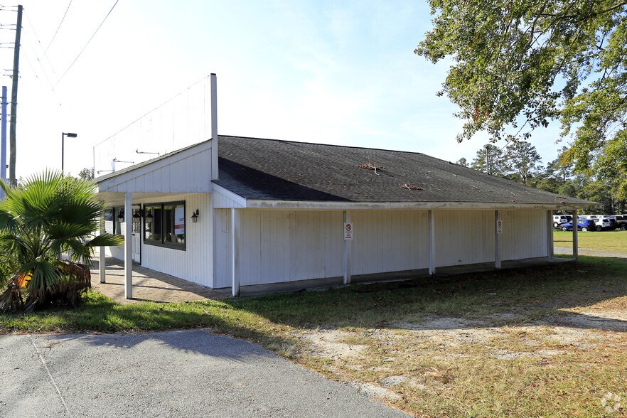 More Photos Of 104 Old Trolley Rd, Summerville Freestanding For Lease