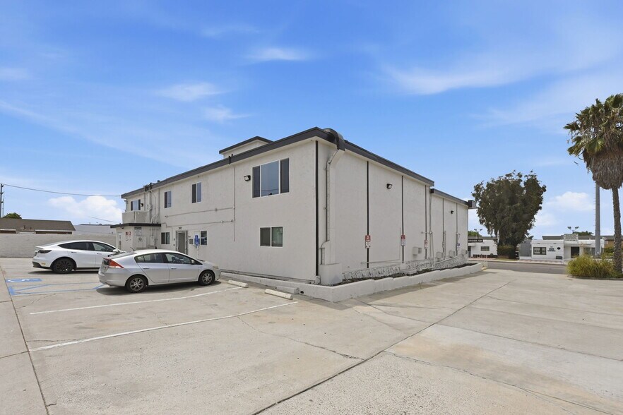 More Photos Of 2005 Highland Ave, National City Apartments For Sale