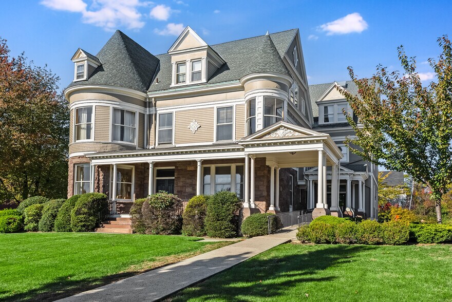 More Photos Of 56 Park St, Montclair Office For Lease