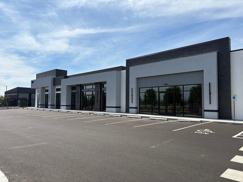More Photos Of 9707 St Thomas dr, Pasco General Retail For Lease
