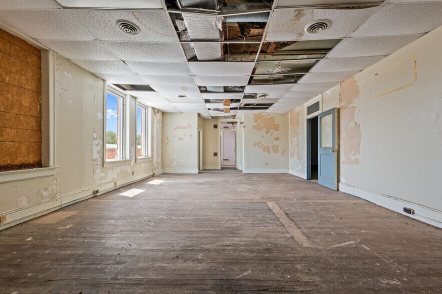 More Photos Of 220-222 S Scales St, Reidsville Storefront Retail Office For Sale